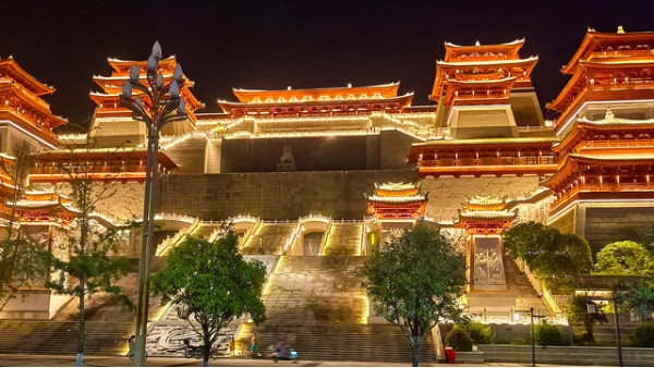 達(dá)州市達(dá)川博物館仿古建筑亮化工程燈光設(shè)備維護(hù)案例紀(jì)實(shí)